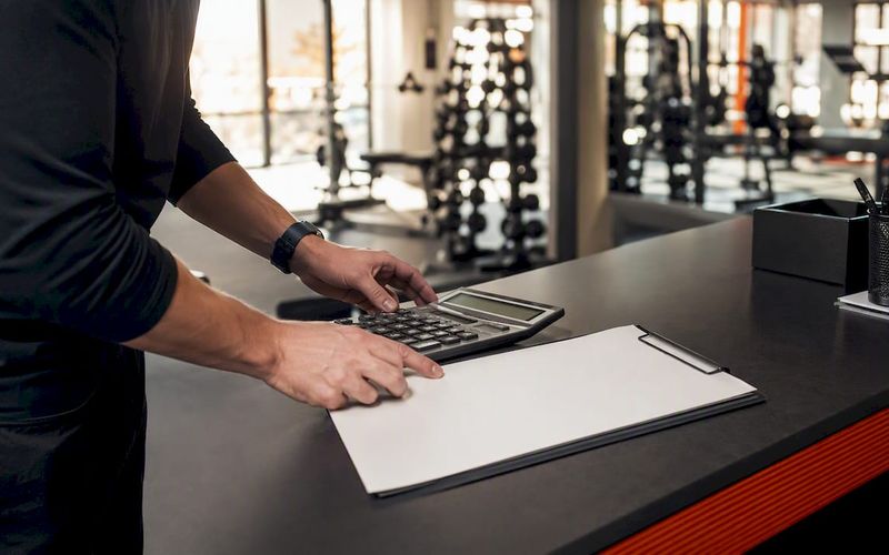 Trainer Pay Models That Actually Retain Great Staff